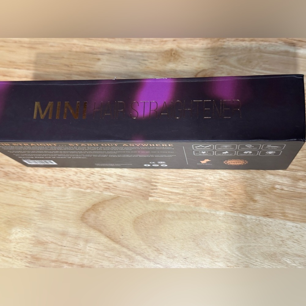 Travel Size Hair Straightener by Pin Straight - Picture 7 of 14